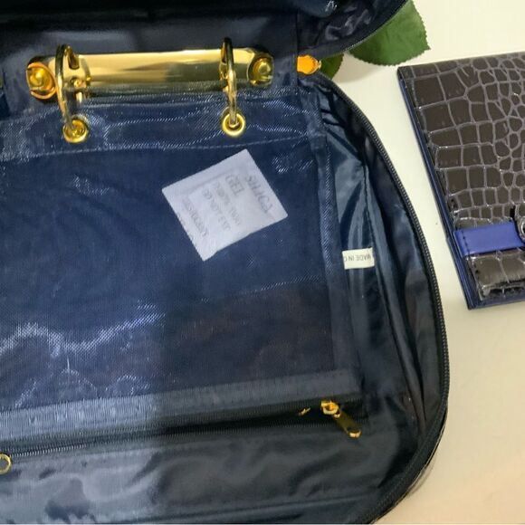 NEW Senegence Faux Alligator Embossed Zip Travel Makeup Bag and matching mirror - Picture 3 of 9